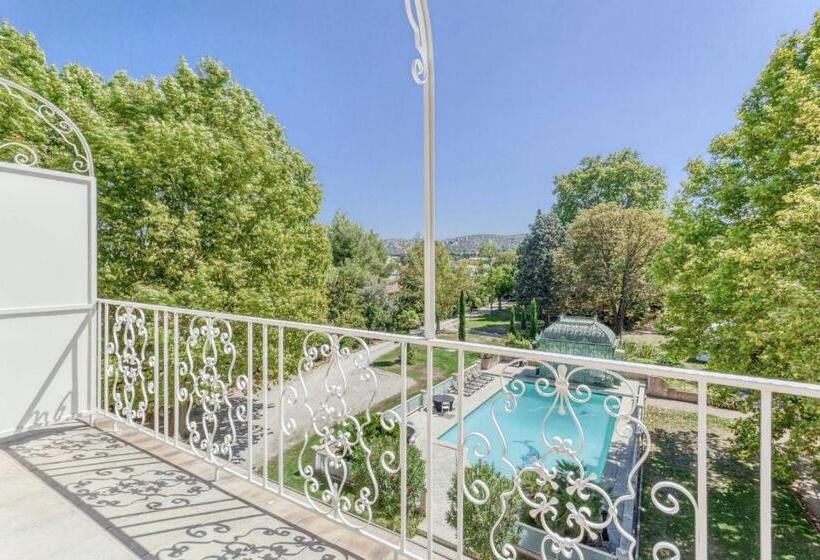 Domaine De La Nerthe Hotel Provence Mediterranee