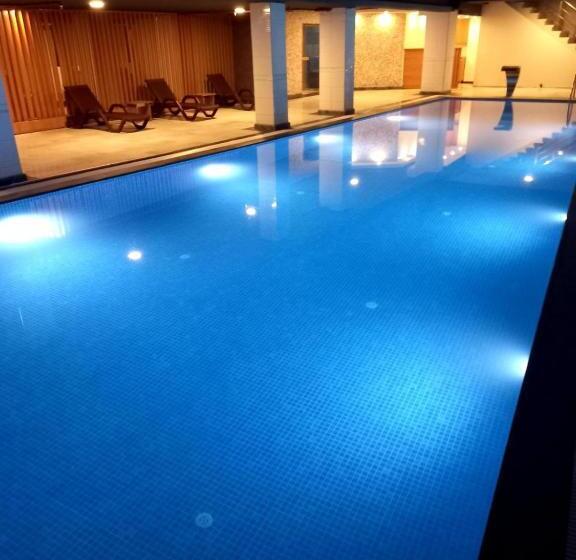 Golden Hi̇ll Hotel Downtown