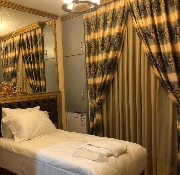 Golden Hi̇ll Hotel Downtown