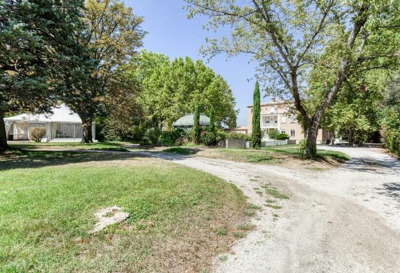 Domaine De La Nerthe Hotel Provence Mediterranee