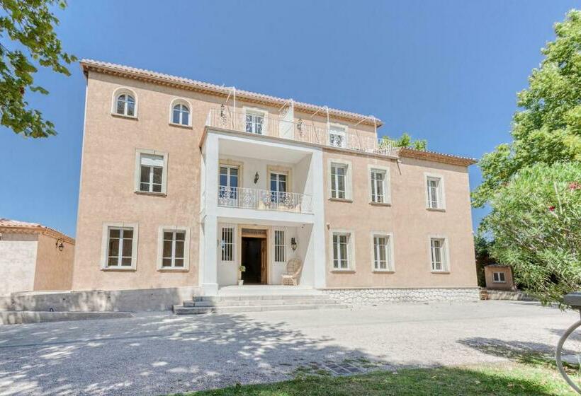 Domaine De La Nerthe Hotel Provence Mediterranee
