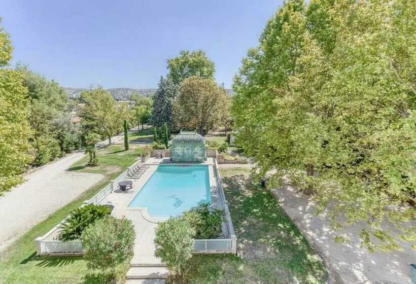 Domaine De La Nerthe  Hotel Provence Mediterranee