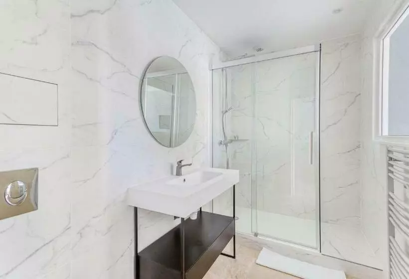 Domaine De La Nerthe  Hotel Provence Mediterranee