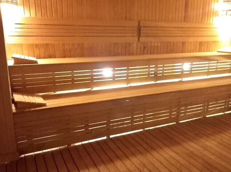 Golden Hi̇ll Hotel Downtown