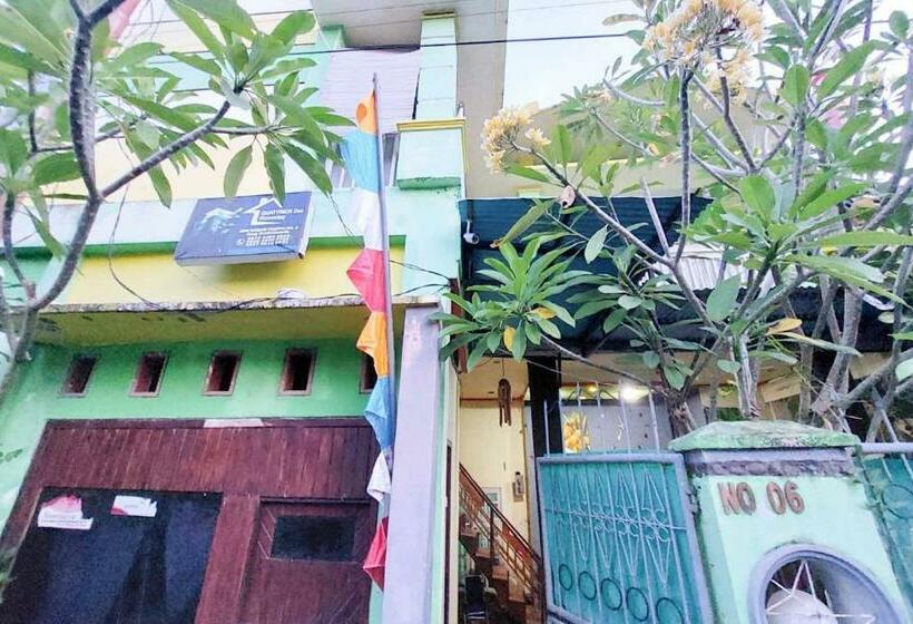 Hotel Quattrick Dee Homestay Mitra Reddoorz