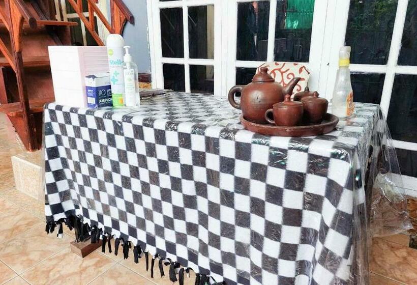 Hotel Quattrick Dee Homestay Mitra Reddoorz