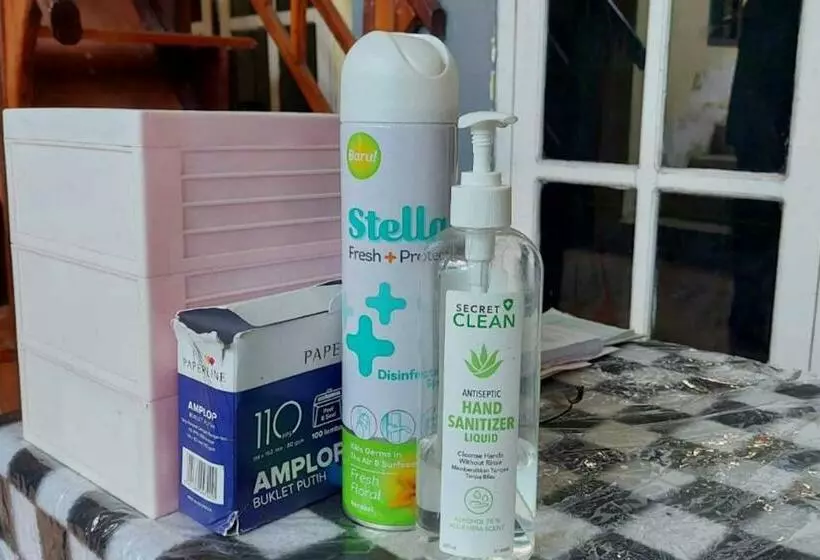 Hotelli Quattrick Dee Homestay Mitra Reddoorz