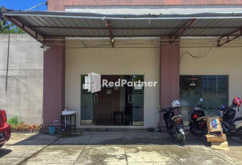 בית מלון כפרי Wisma Andini Palopo Redpartner