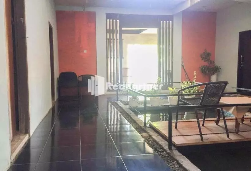 هتل Wisma Andini Palopo Redpartner