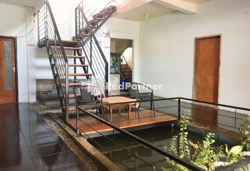 בית מלון כפרי Wisma Andini Palopo Redpartner