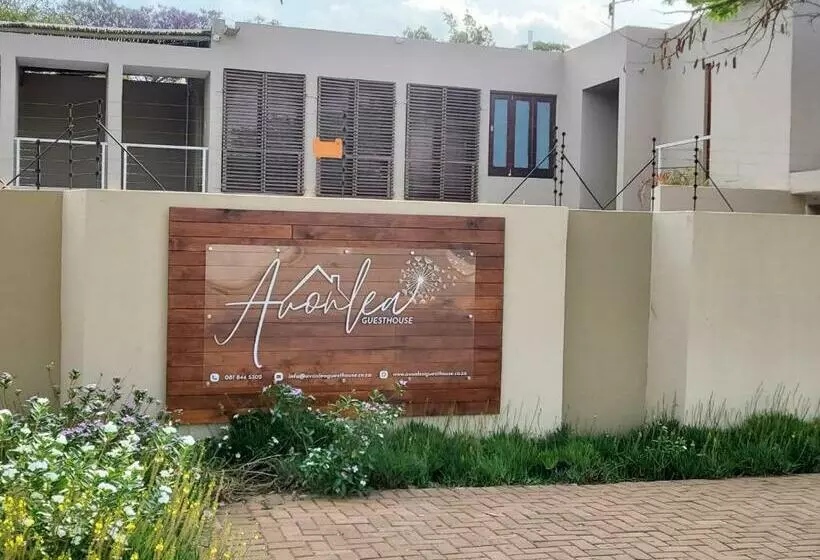 ペンション Avonlea Guesthouse