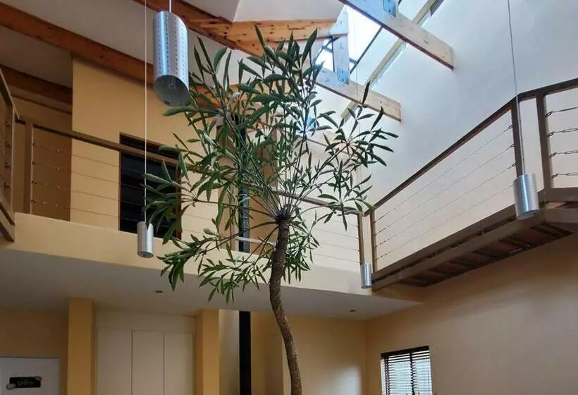 ペンション Avonlea Guesthouse