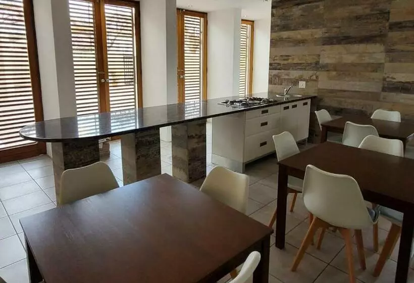 ペンション Avonlea Guesthouse