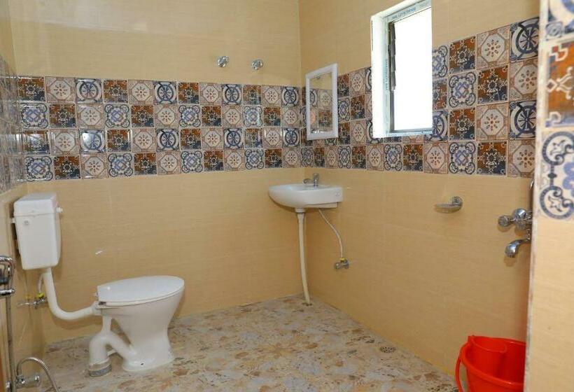 بنسيون Krishna Shree Guest House