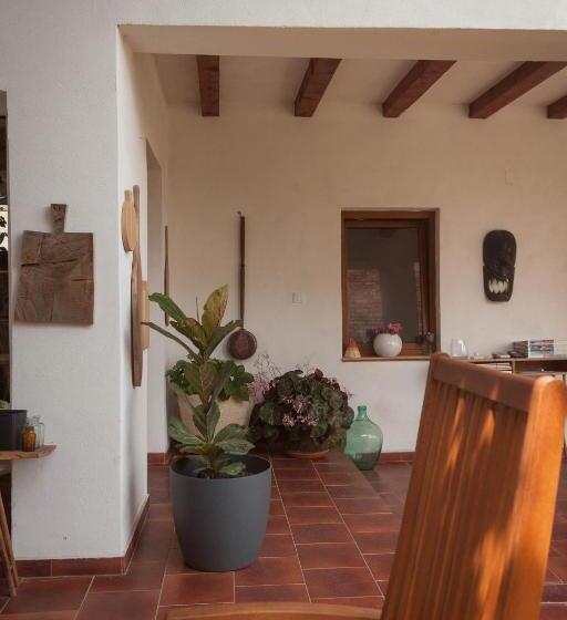 تختخواب و صبحانه Elma Guesthouse