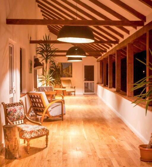 تختخواب و صبحانه Elma Guesthouse