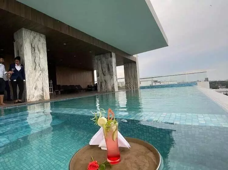 هتل Grand River View