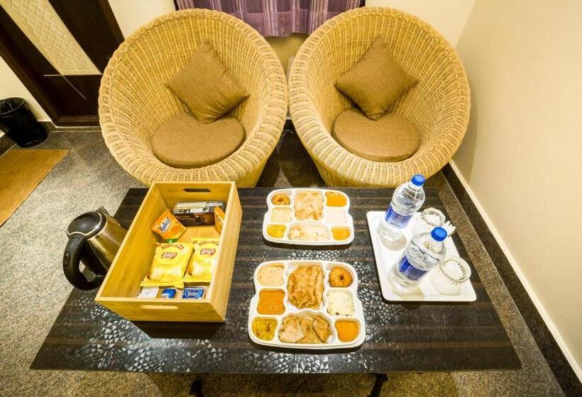 هتل Jeyam Residency