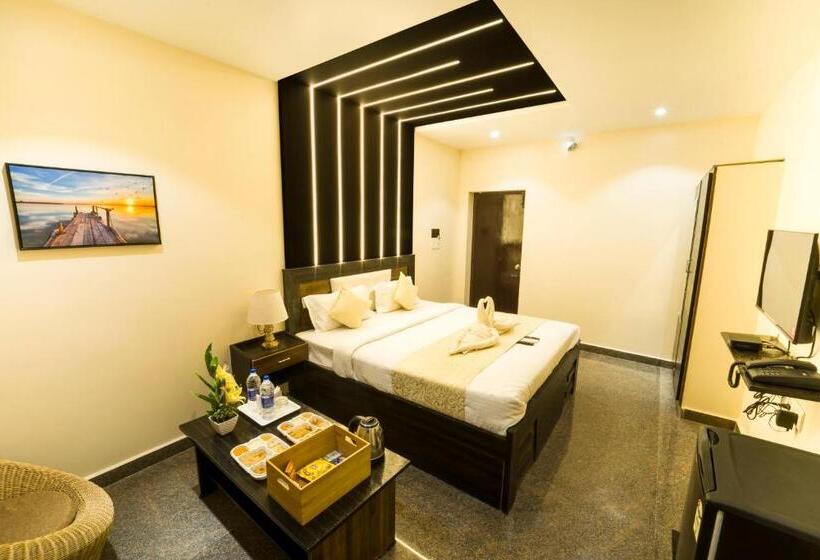 هتل Jeyam Residency