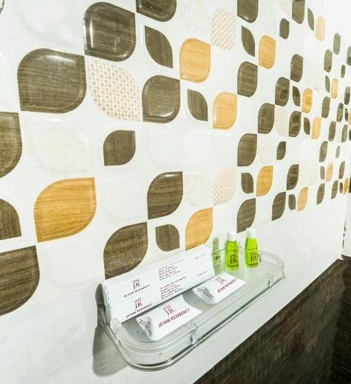 هتل Jeyam Residency