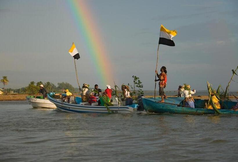 ホテル Pelican Beach Resort South Water Caye