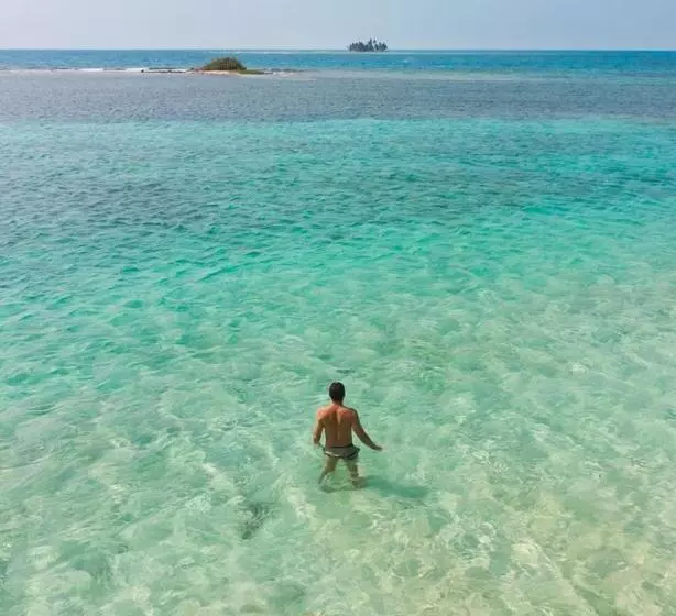 Hotelli Pelican Beach Resort South Water Caye