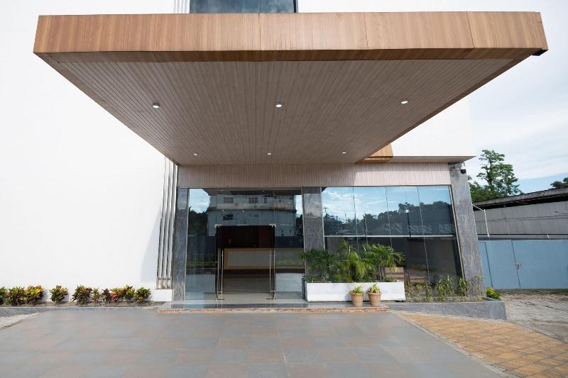 בית מלון כפרי Pushkara Sarovar Portico