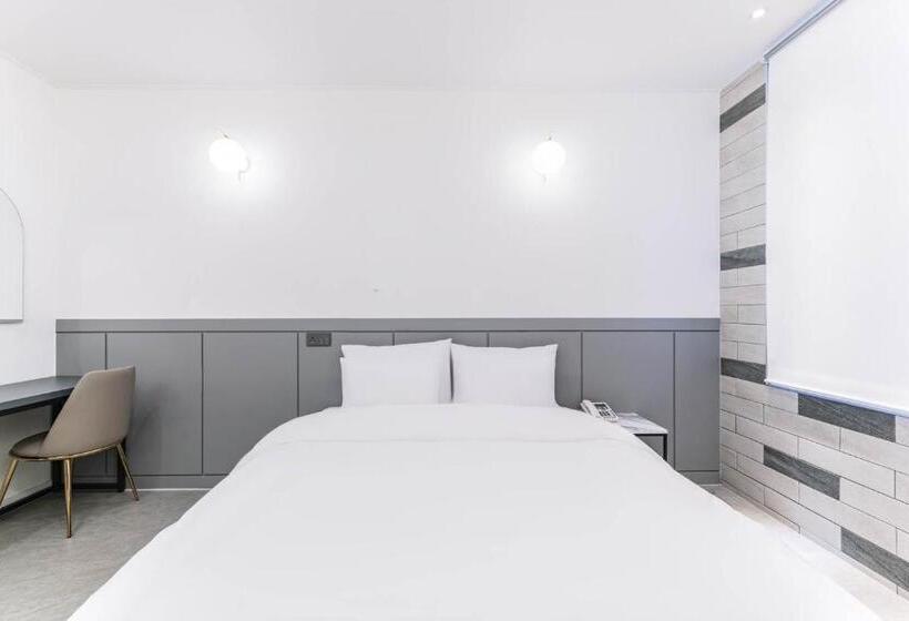 فندق Pyeongtaek Godeok Rich Stay