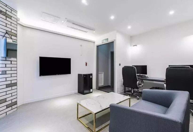 هتل Pyeongtaek Godeok Rich Stay