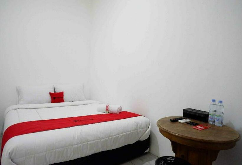 فندق Reddoorz Near Gor Jatidiri Semarang