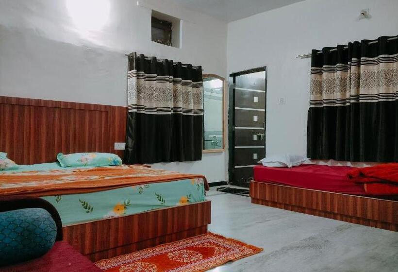 بنسيون Laxmanji Villas