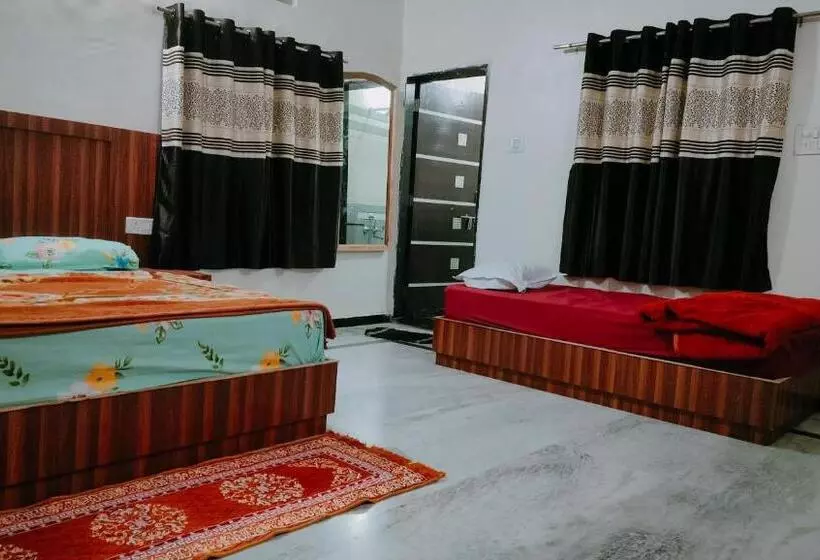 ペンション Laxmanji Villas