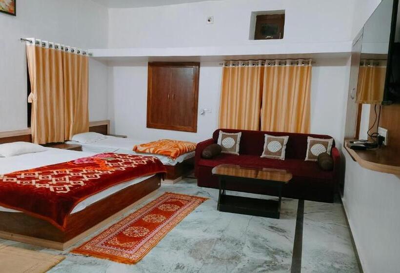 بنسيون Laxmanji Villas