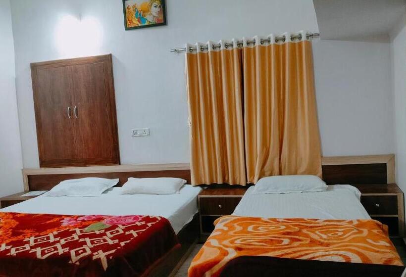 بنسيون Laxmanji Villas