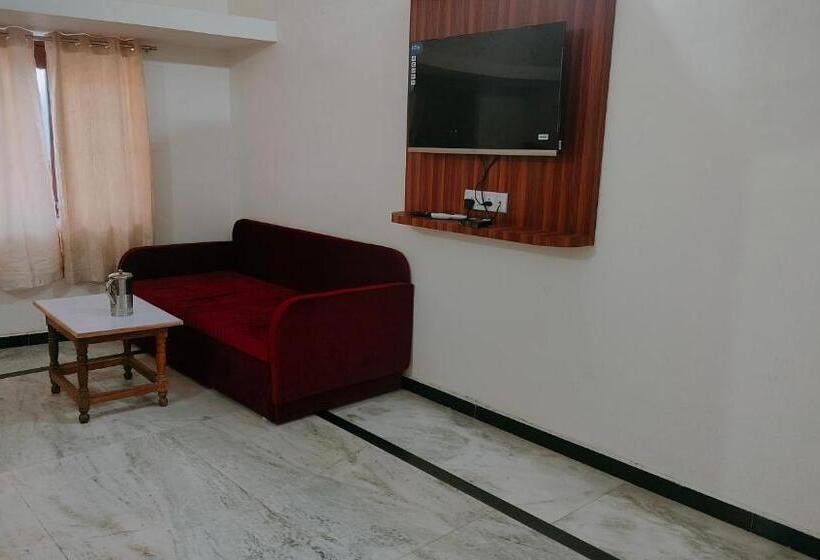 بنسيون Laxmanji Villas