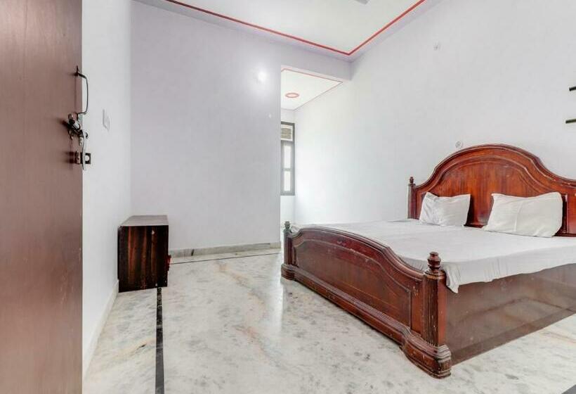 Pensão Oyo 82670 Radha Krishan Palace