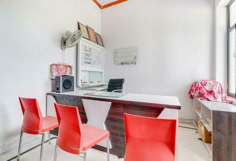 膳宿费 Oyo 82670 Radha Krishan Palace