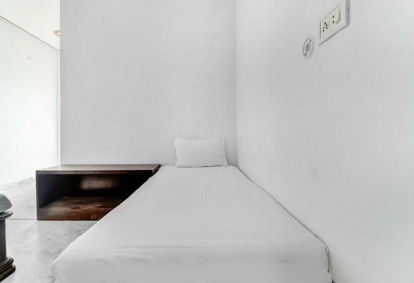 Pensão Oyo 82670 Radha Krishan Palace