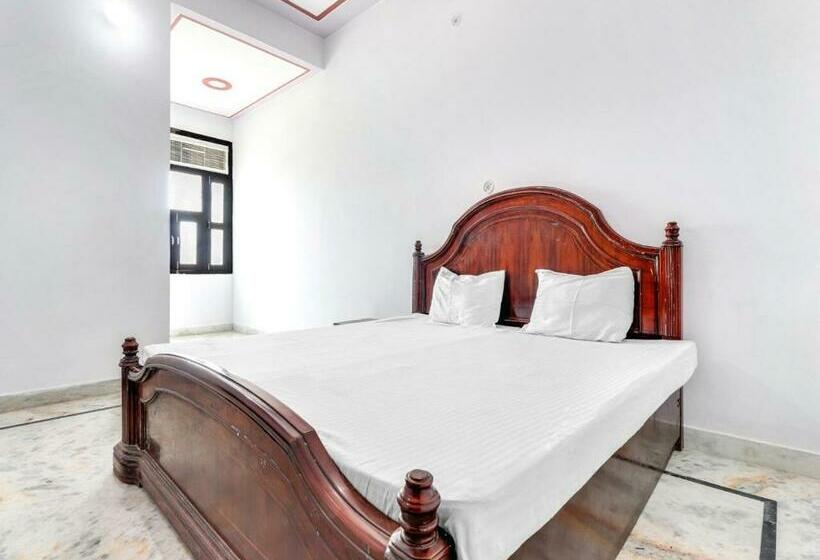 Pensão Oyo 82670 Radha Krishan Palace