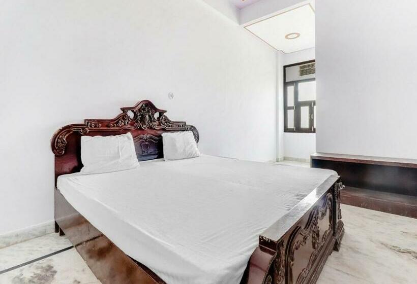 Pensão Oyo 82670 Radha Krishan Palace