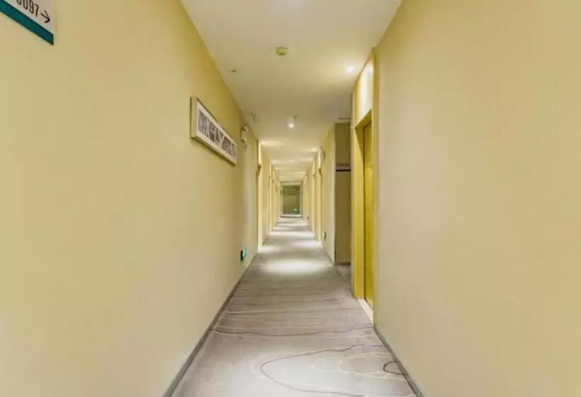 ホテル City Comfort Inn Guangzhou Shangxiajiu Hualin Temple Chenjiaci Metro Station