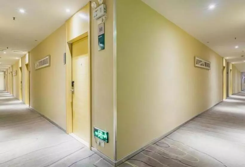 ホテル City Comfort Inn Guangzhou Shangxiajiu Hualin Temple Chenjiaci Metro Station