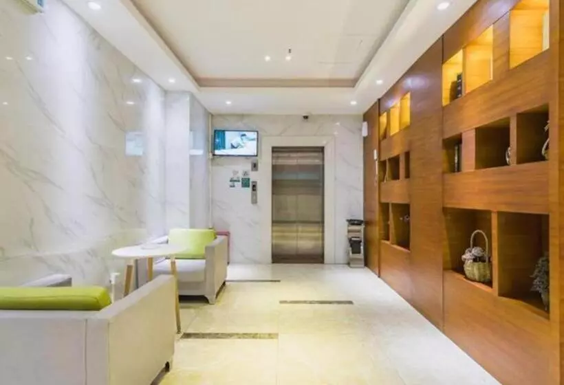 ホテル City Comfort Inn Guangzhou Shangxiajiu Hualin Temple Chenjiaci Metro Station