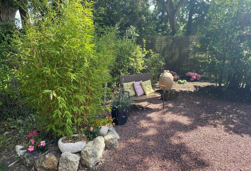 پانسیون Le Clos Des Chênes