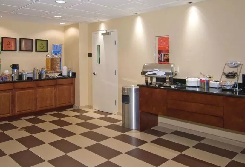 Hampton Inn & Suites Baton Rouge/port Allen