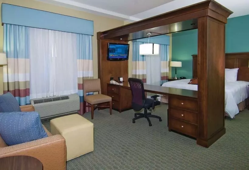 Hampton Inn & Suites Baton Rouge/port Allen