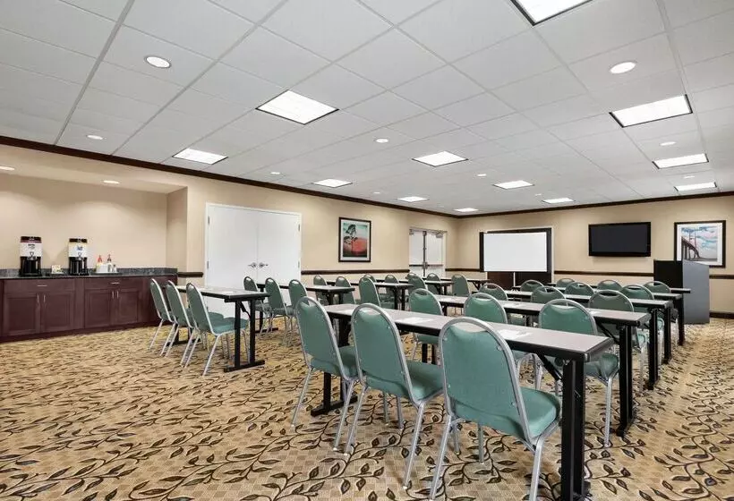 Hampton Inn & Suites Brunswick