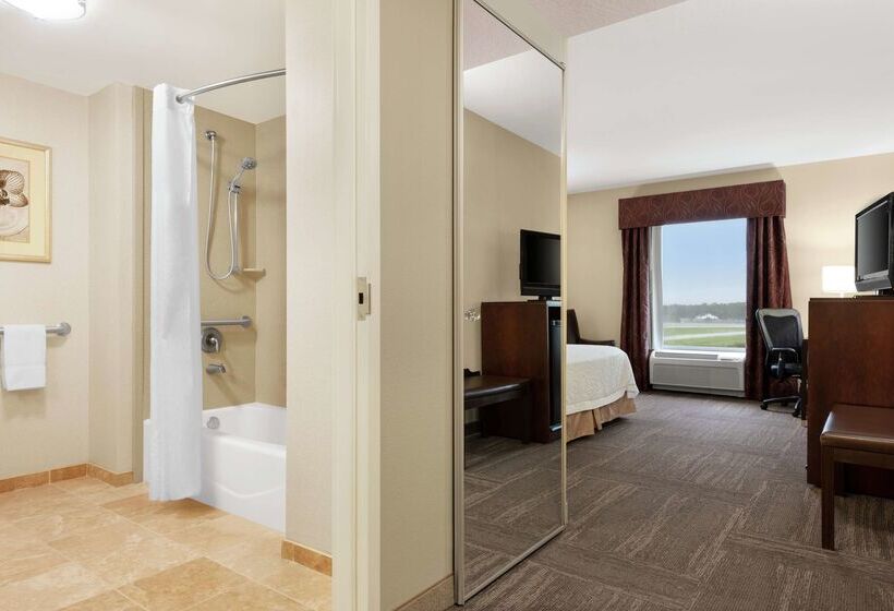 Hampton Inn & Suites Brunswick