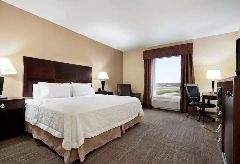 Hampton Inn & Suites Brunswick