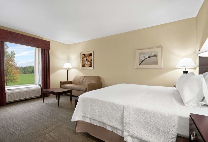 Hampton Inn & Suites Brunswick